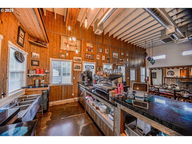 49215 HIGHWAY 30, Westport, OR 97016