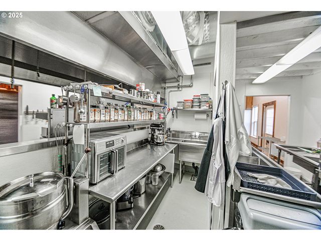 49215 HIGHWAY 30, Westport, OR 97016