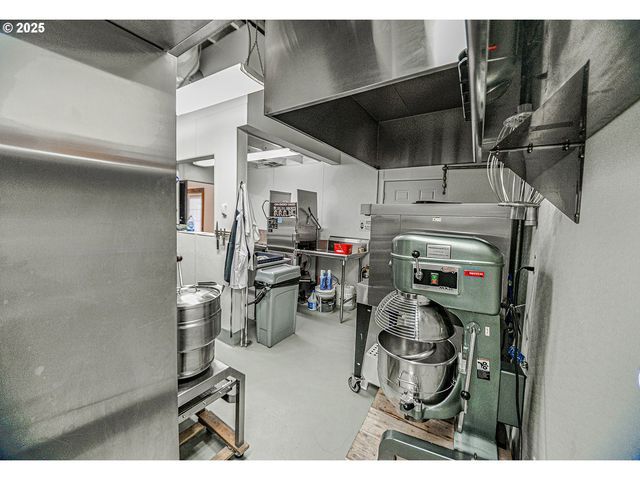 49215 HIGHWAY 30, Westport, OR 97016