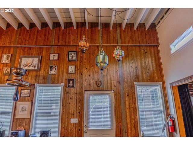 49215 HIGHWAY 30, Westport, OR 97016