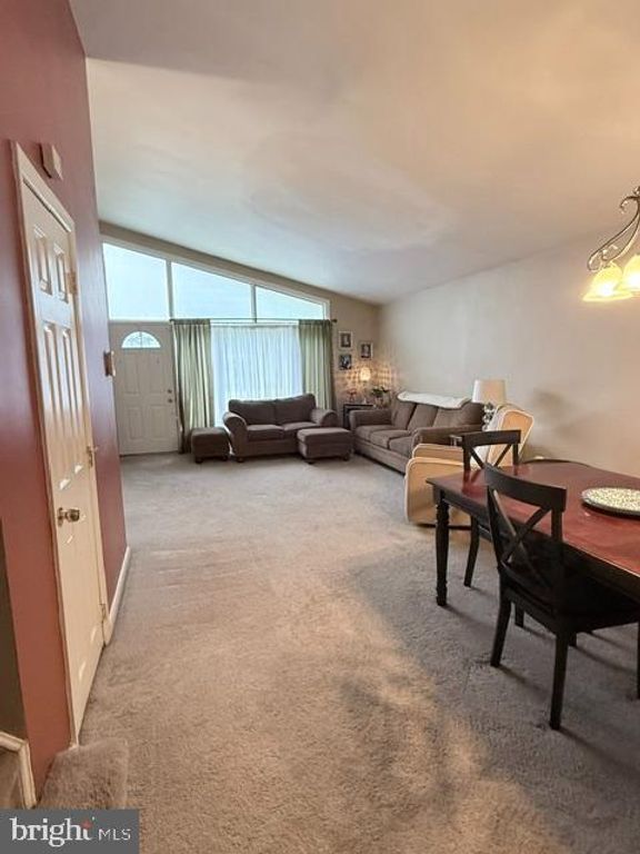 305 W VALLEY FORGE RD, KING OF PRUSSIA, PA 19406 — photo 2