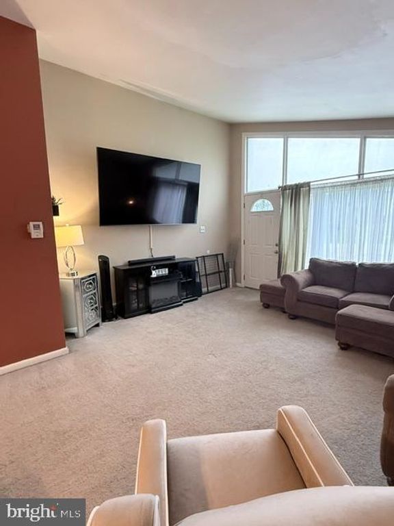 305 W VALLEY FORGE RD, KING OF PRUSSIA, PA 19406 — photo 4