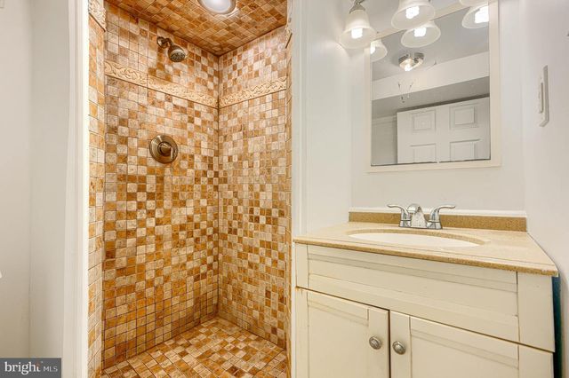 30 PORTSHIP RD, Baltimore, MD 21222