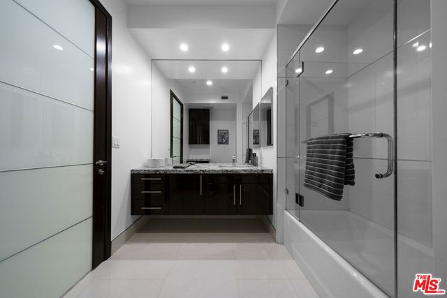 1318 Roxbury Drive 219, Los Angeles, CA 90035