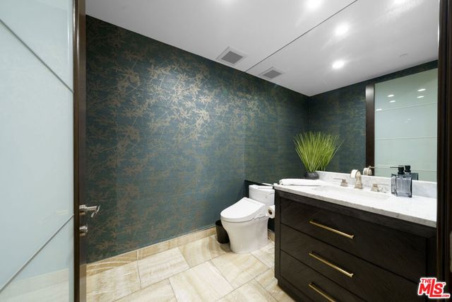 1318 Roxbury Drive 219, Los Angeles, CA 90035