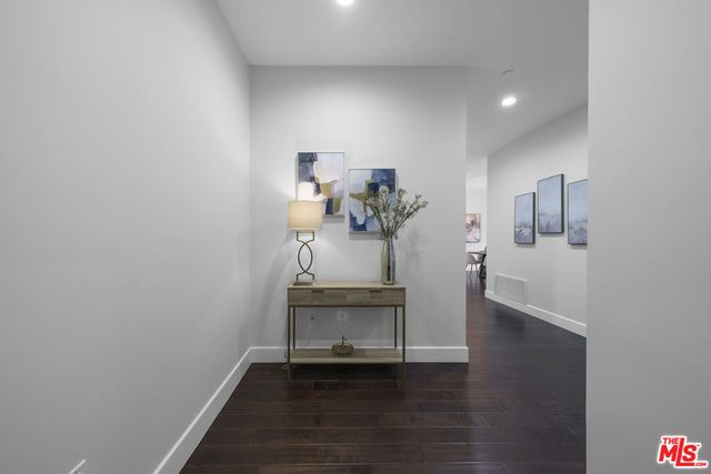 1318 Roxbury Drive 219, Los Angeles, CA 90035