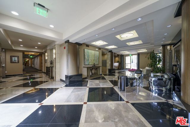 1318 Roxbury Drive 219, Los Angeles, CA 90035