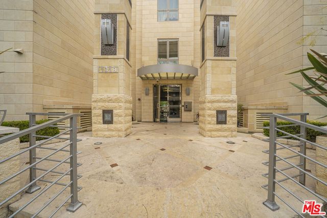 1318 Roxbury Drive 219, Los Angeles, CA 90035