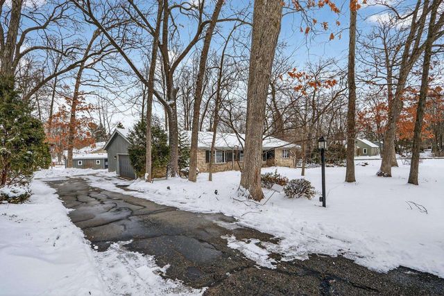 3195 W Danbury Drive, Janesville, WI 53546
