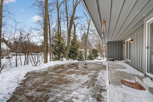 3195 W Danbury Drive, Janesville, WI 53546