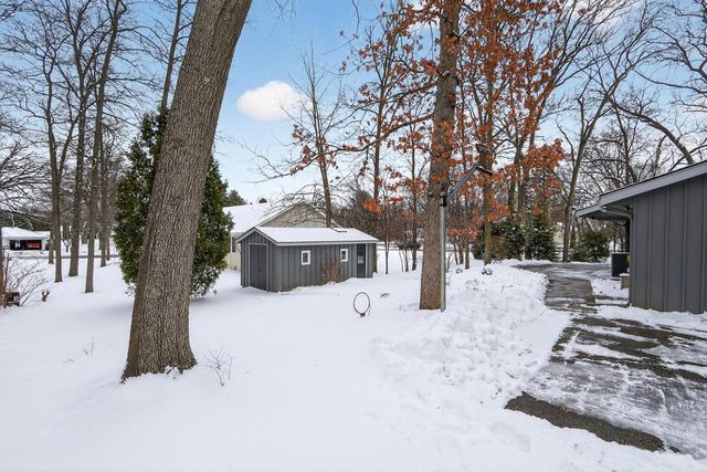 3195 W Danbury Drive, Janesville, WI 53546