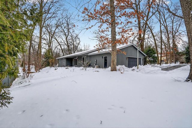3195 W Danbury Drive, Janesville, WI 53546