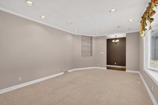 3195 W Danbury Drive, Janesville, WI 53546