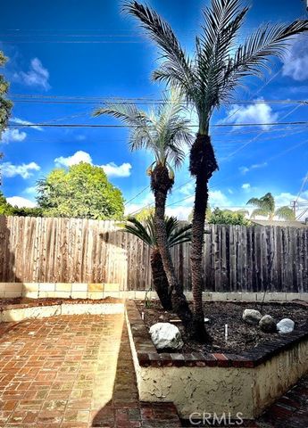 978 Modjeska, Costa Mesa, CA 92627