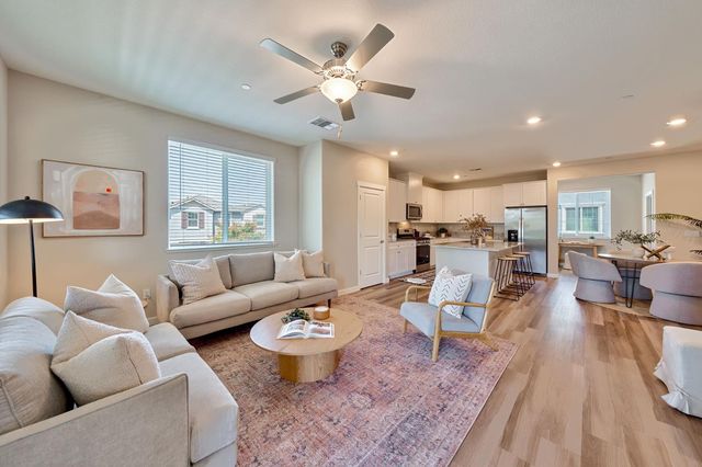 4029 Dover St, West Sacramento, CA 95691