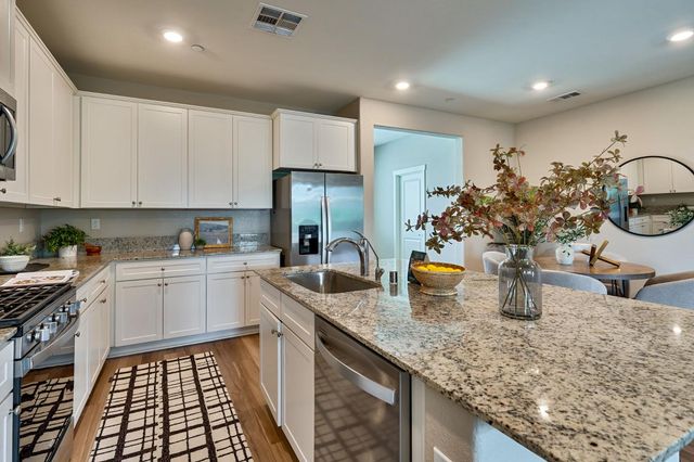 4029 Dover St, West Sacramento, CA 95691