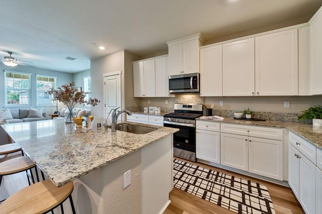 4029 Dover St, West Sacramento, CA 95691