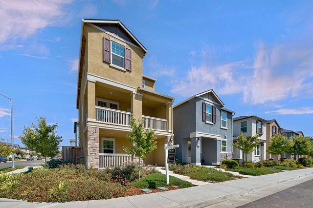 4029 Dover St, West Sacramento, CA 95691