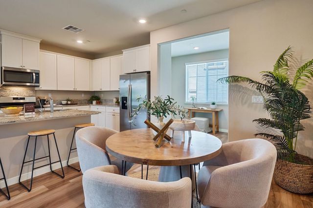 4029 Dover St, West Sacramento, CA 95691