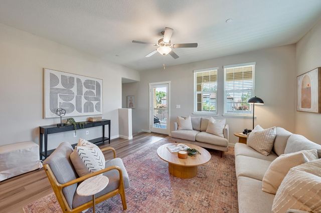 4029 Dover St, West Sacramento, CA 95691
