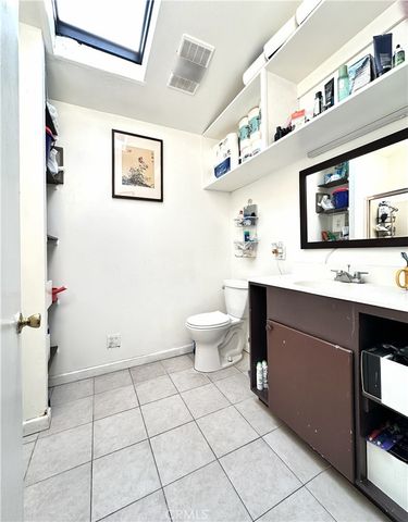 5002 W McFadden Ave Spc 81, Santa Ana, CA 92704