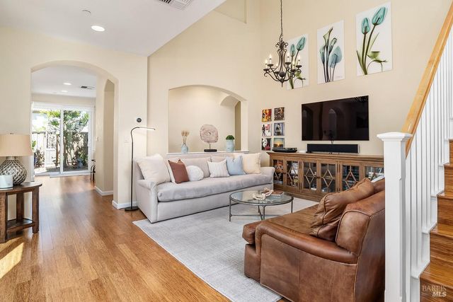 32 Brookline Dr, Novato, CA 94949