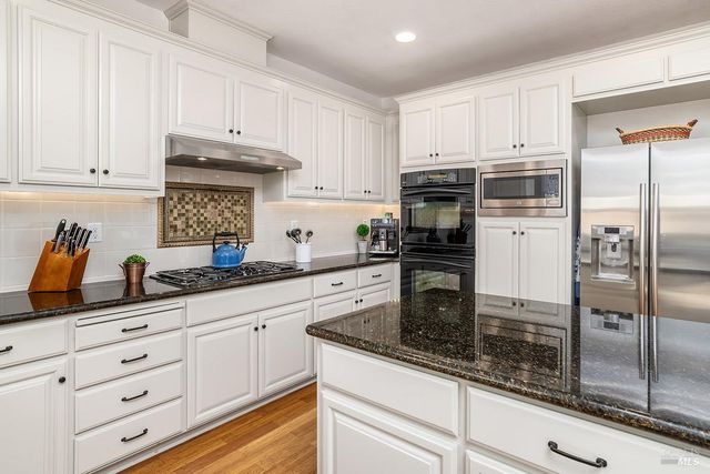 32 Brookline Dr, Novato, CA 94949