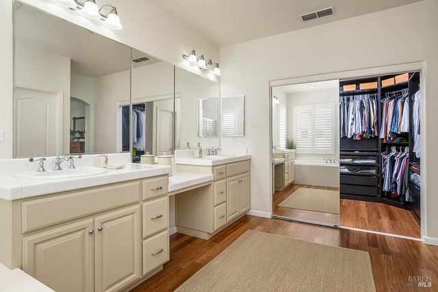 32 Brookline Dr, Novato, CA 94949