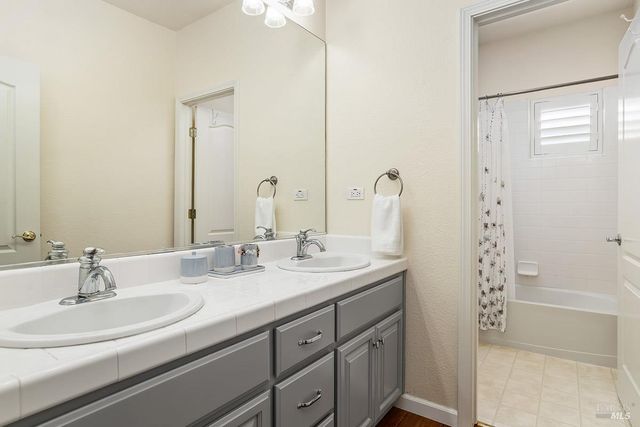 32 Brookline Dr, Novato, CA 94949