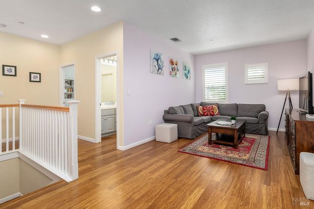 32 Brookline Dr, Novato, CA 94949