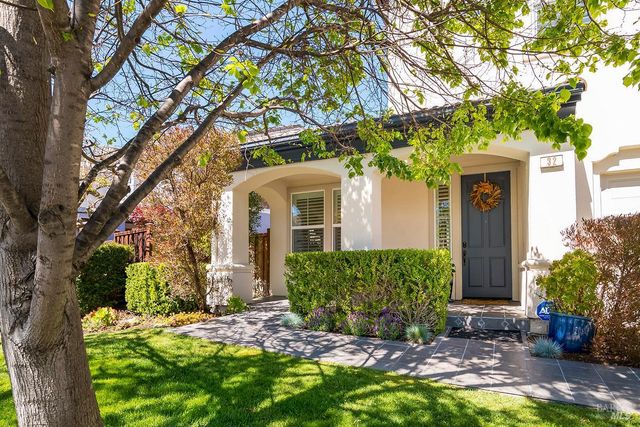 32 Brookline Dr, Novato, CA 94949