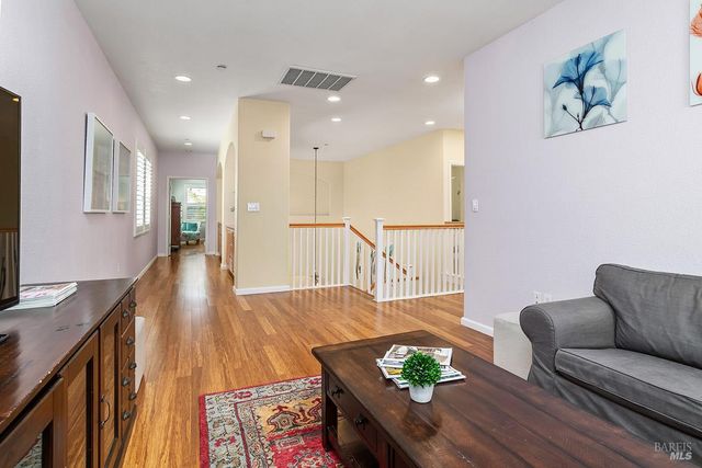 32 Brookline Dr, Novato, CA 94949