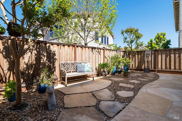 32 Brookline Dr, Novato, CA 94949