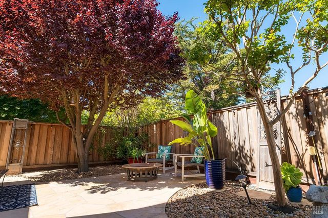 32 Brookline Dr, Novato, CA 94949