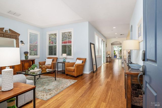 32 Brookline Dr, Novato, CA 94949