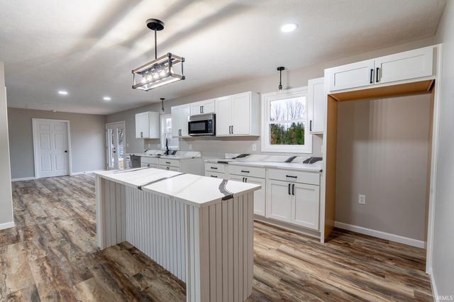 2693 S 400 E Road, Marion, IN 46953