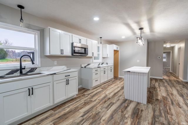 2693 S 400 E Road, Marion, IN 46953