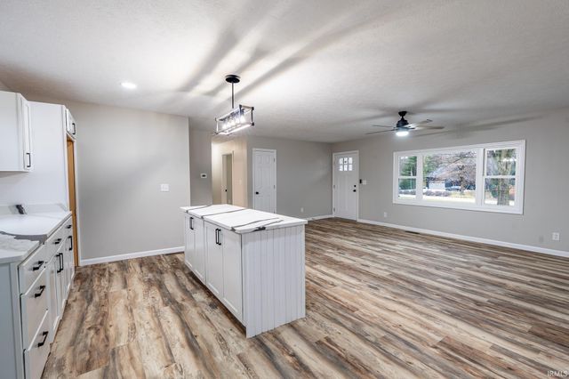 2693 S 400 E Road, Marion, IN 46953