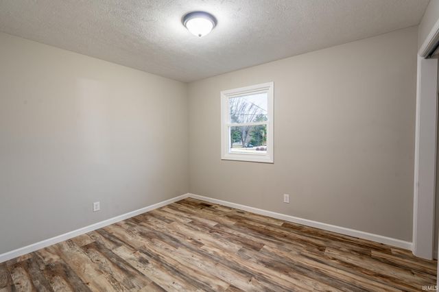 2693 S 400 E Road, Marion, IN 46953