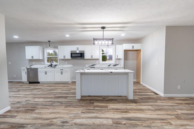 2693 S 400 E Road, Marion, IN 46953