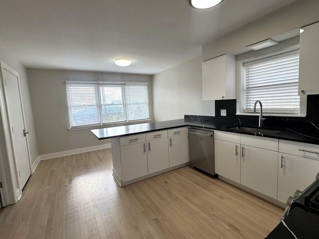 1215 Balmoral Avenue 2, Westchester, IL 60154