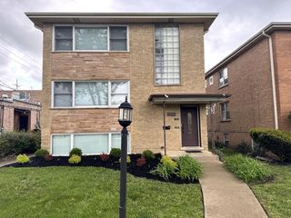 1215 Balmoral Avenue 2, Westchester, IL 60154