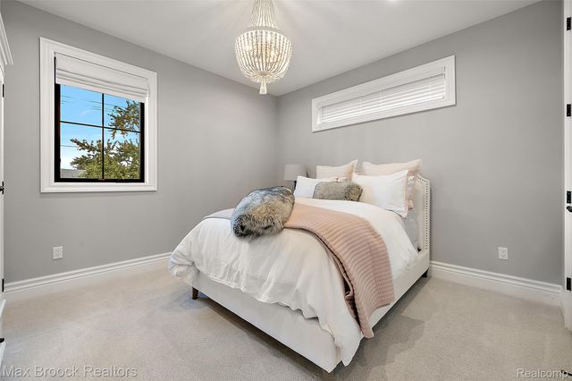 2438 Evergreen Drive, Royal Oak, MI 48073