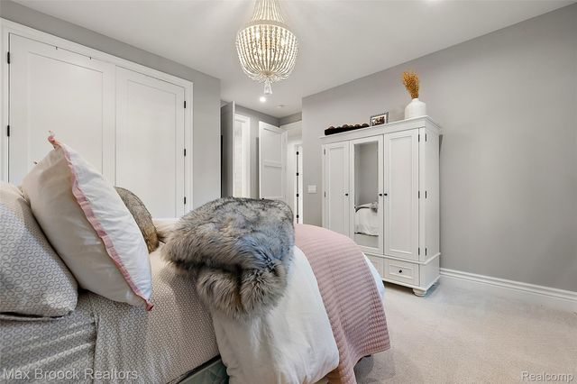 2438 Evergreen Drive, Royal Oak, MI 48073