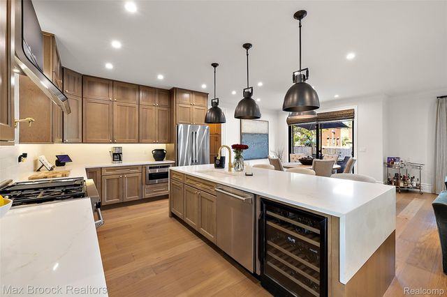 2438 Evergreen Drive, Royal Oak, MI 48073