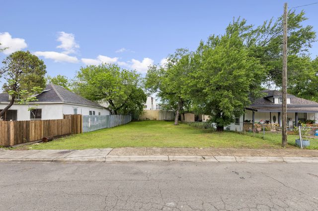311 N Patton Avenue, Dallas, TX 75203