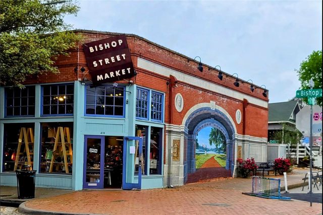 311 N Patton Avenue, Dallas, TX 75203