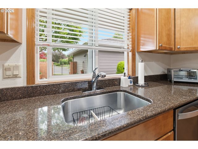 7465 Sw DOWNS POST Rd, Wilsonville, OR 97070