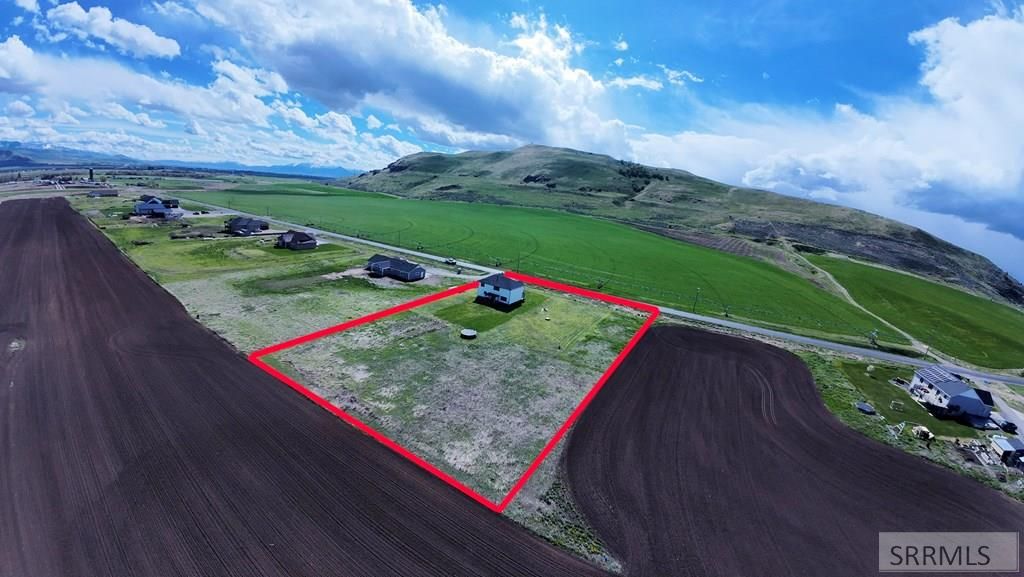 Image 10 of property listing at 3607 S Parkinson Road, Franklin, ID 83237