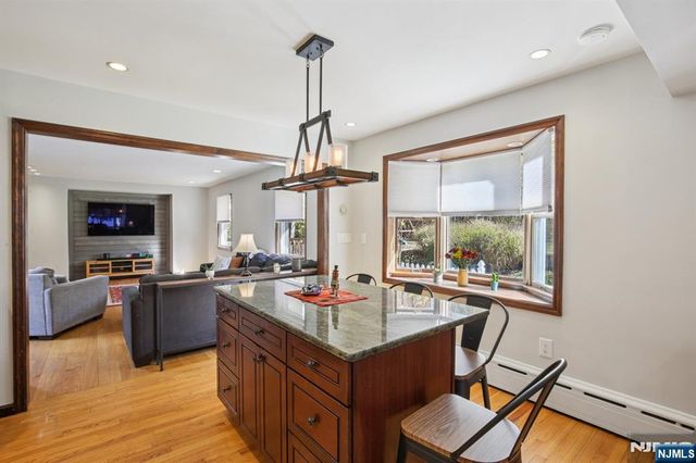 4 Ledgewood Trail, Kinnelon Borough, NJ 07405